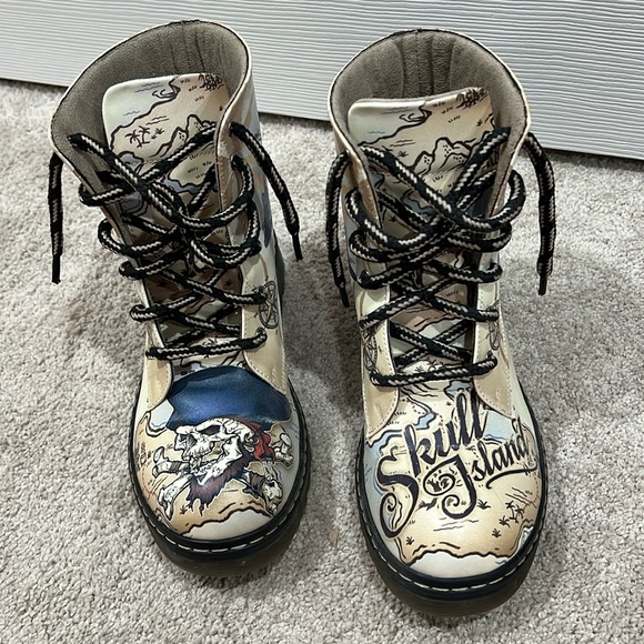 Pirate Print Combat Boots - Picture 1 of 6